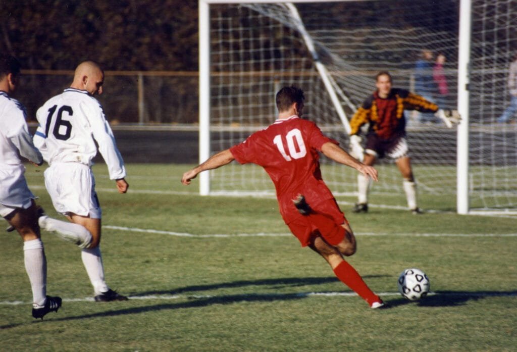 Football Economic Impact: How the Sport Drives Local Economies 1 Discover the football economic impact, from job creation and infrastructure development to sports tourism that supports local economies worldwide.